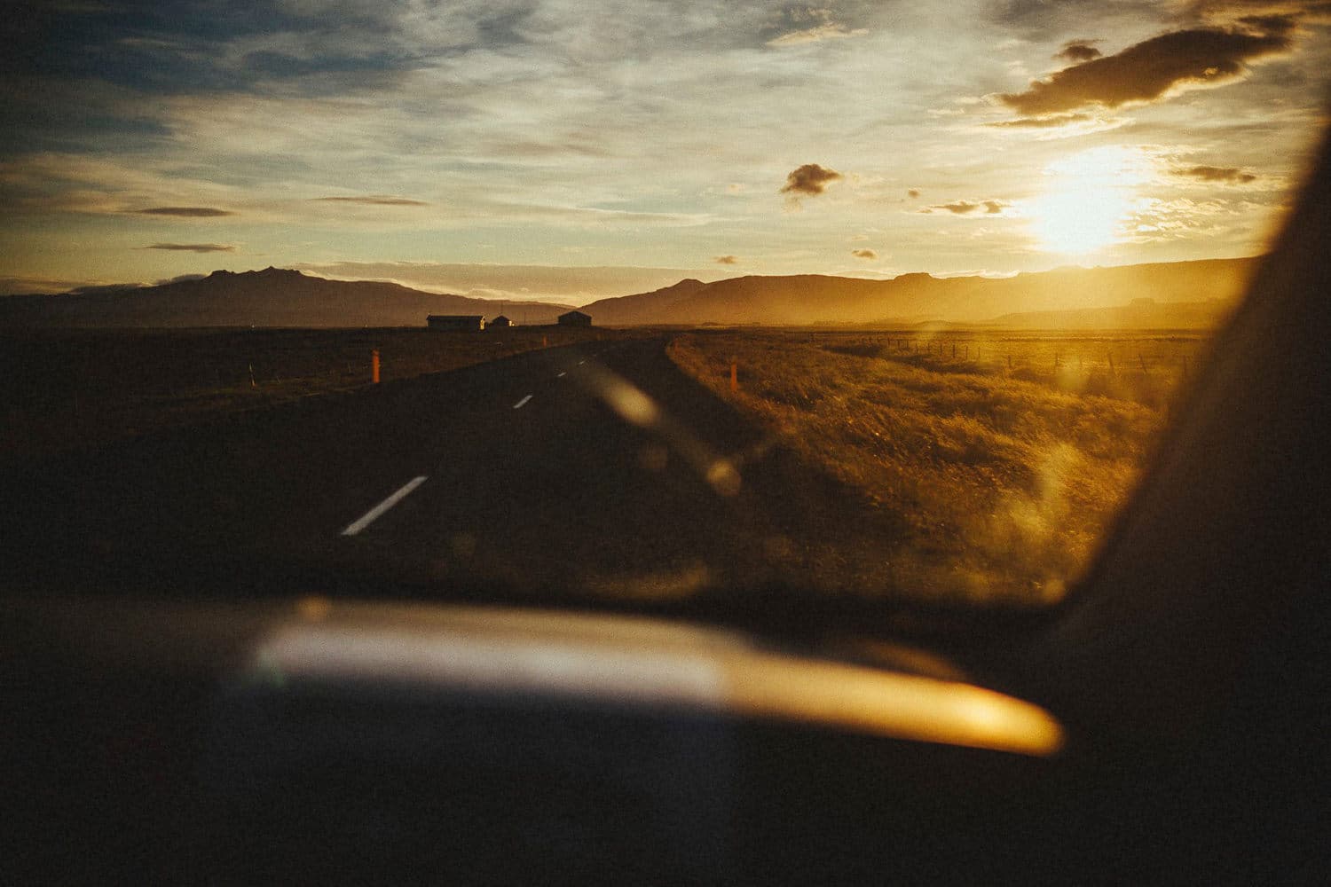 iceland engagement session