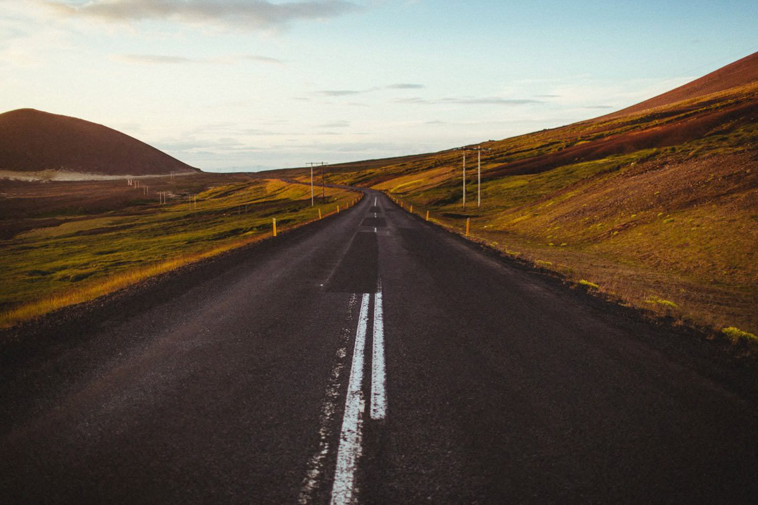 iceland engagement session