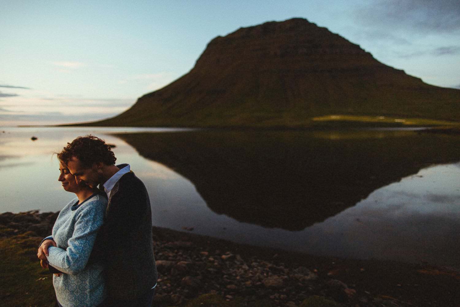 iceland engagement session