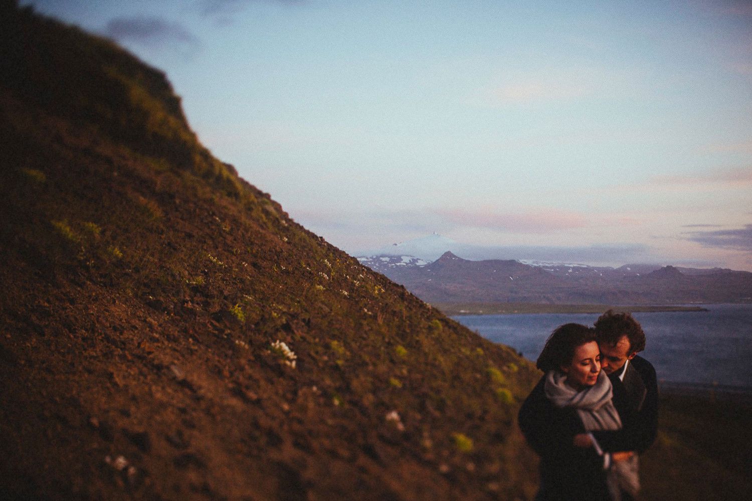iceland engagement session