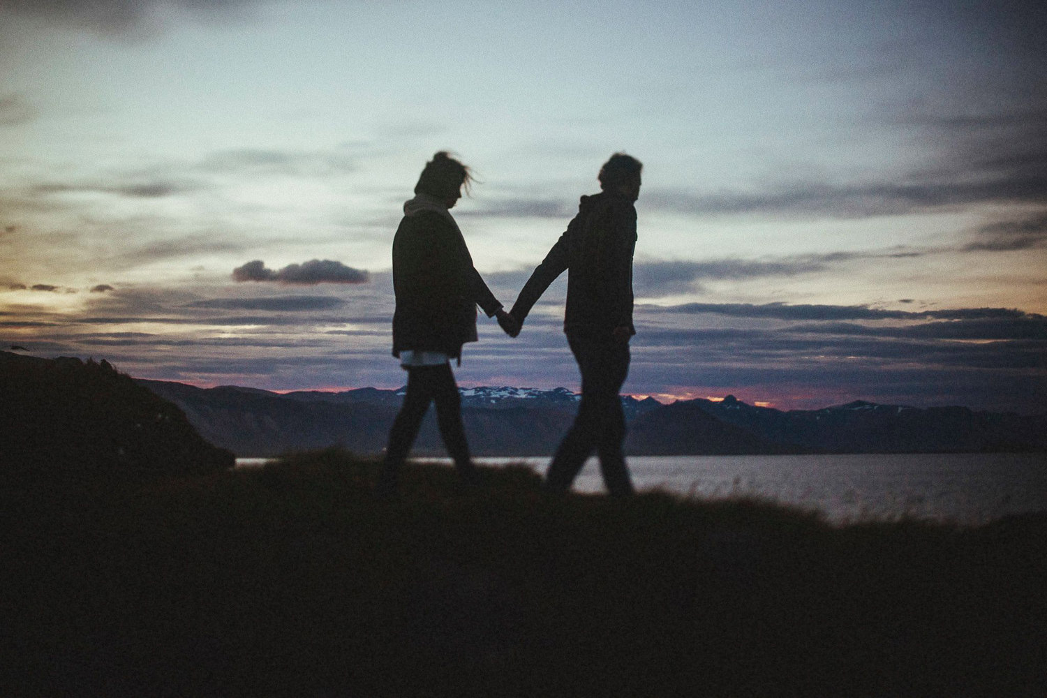 iceland engagement session