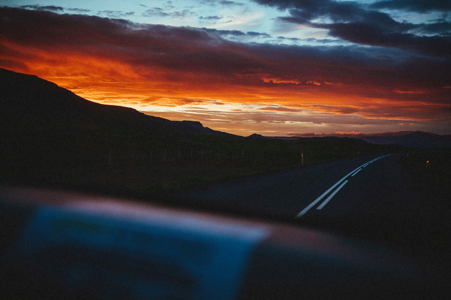 iceland engagement session