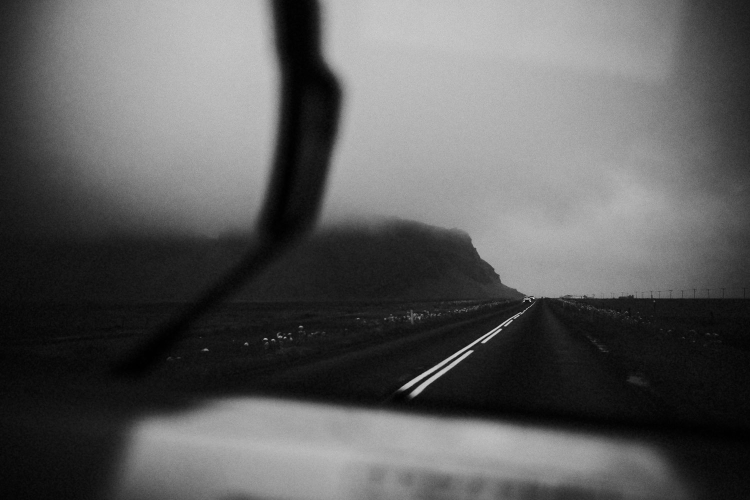 iceland engagement session