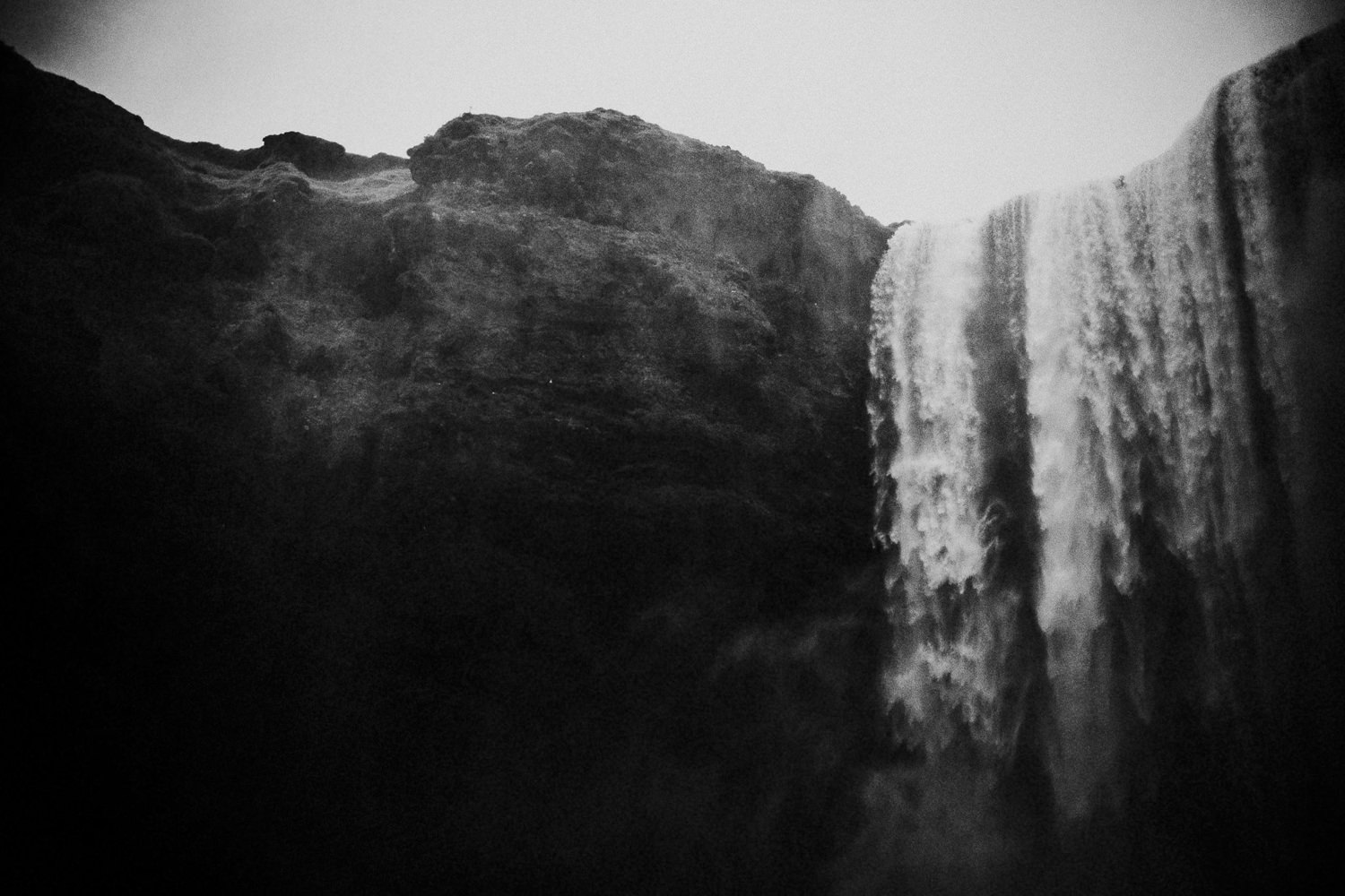 iceland engagement session